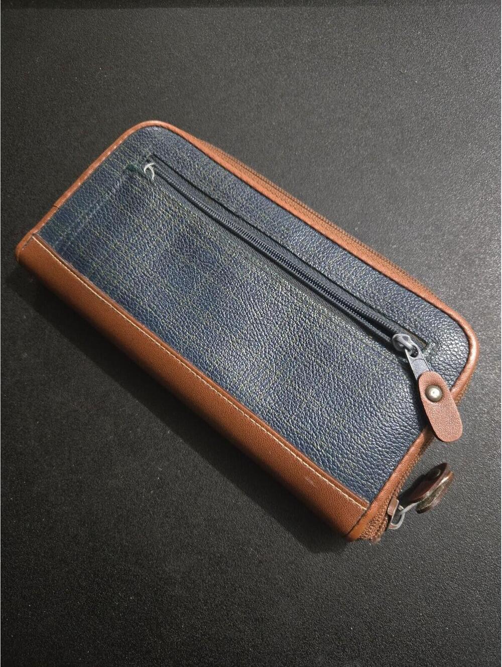 Vintage Bruno Lorelli Navy and Cognac Zip-Around Wallet - Picture 4 of 4